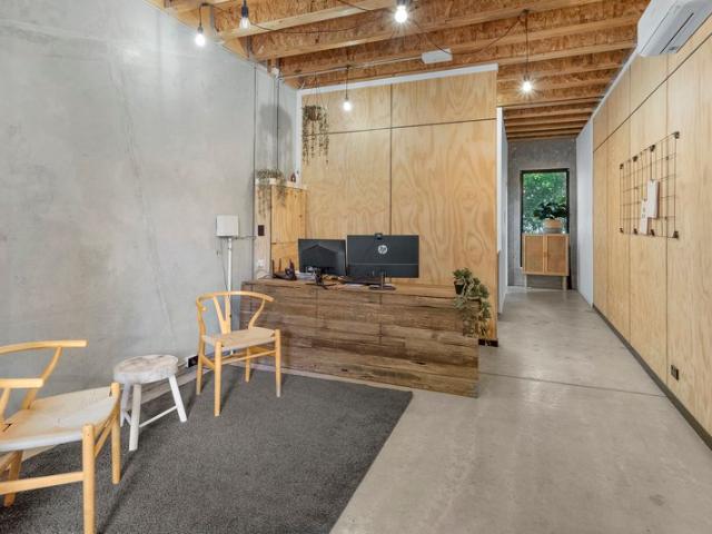 Warehouse for rent in Kings Creek, Queensland