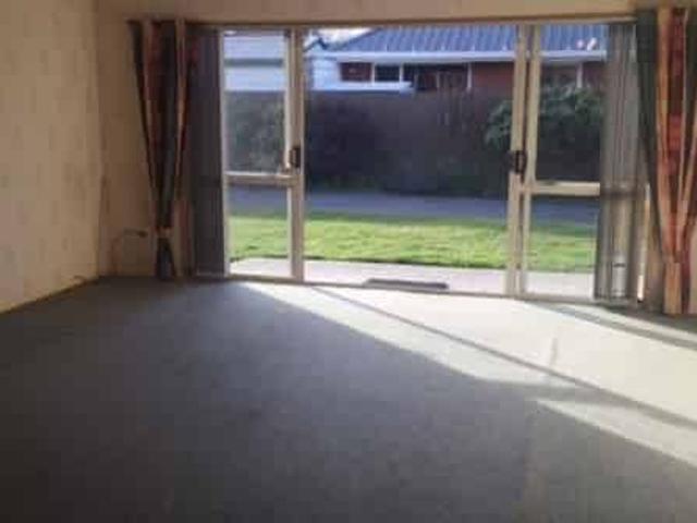 House for rent in Chaslands, Canterbury