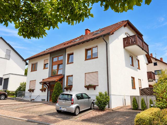 Dachgeschosswohnung kaufen in Monbrunn, Miltenberg