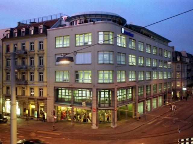 Garage mieten in Einigen, Zürich