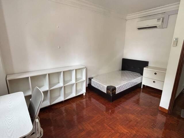 Room for rent in Anak Bukit, Singapore