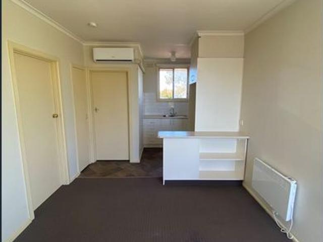 Apartment for rent in South Kingsville, Melbourne