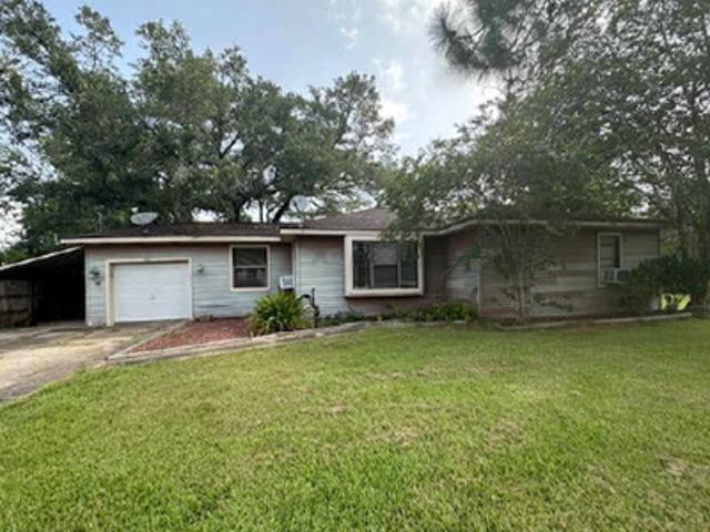 House for sale in Angleton, Brazoria County
