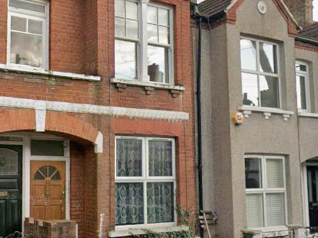 House for rent in Furzedown, Greater London