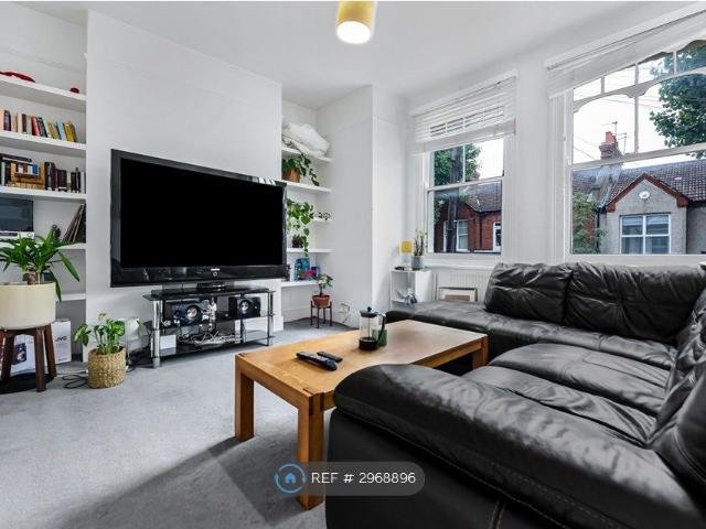 House for rent in Furzedown, Greater London