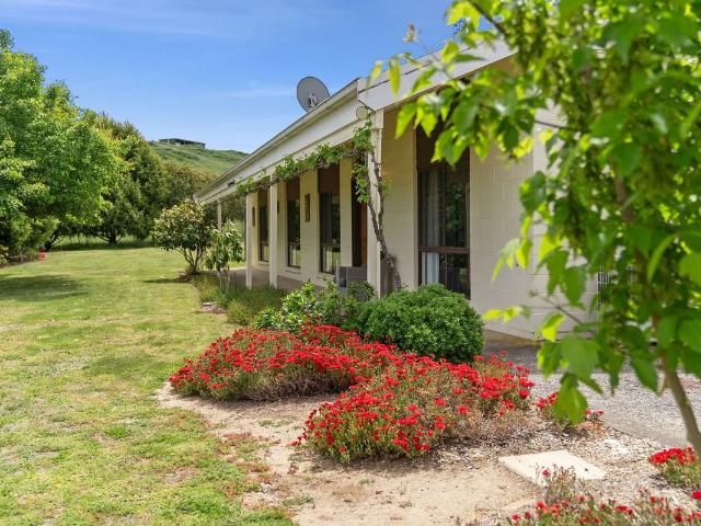 Cottage for sale in Pomeroy