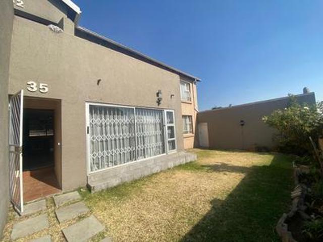 Townhouse for rent in Tembisa, Gauteng