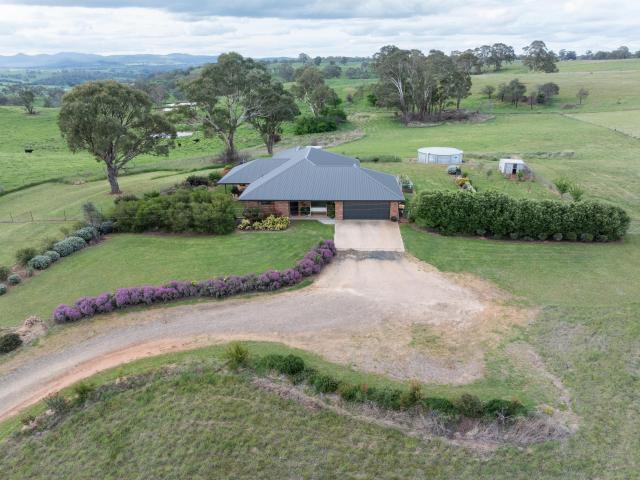 Cottage for sale in Forest Reefs, New South Wales