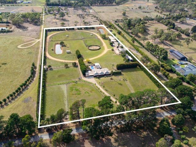 Cottage for sale in Camerons Creek, Victoria