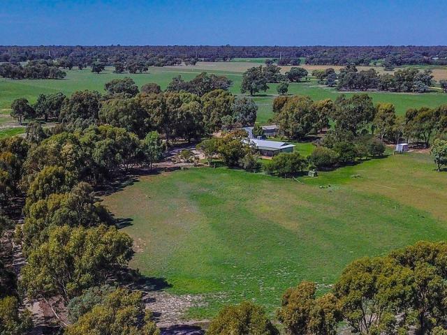 Acreage for sale in Deniliquin, New South Wales