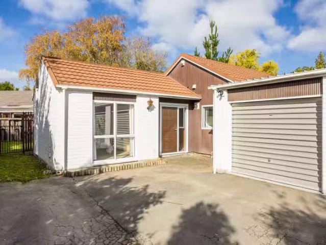 House for rent in Chaslands, Canterbury