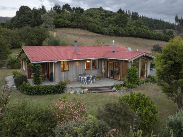 House for sale in Tasman