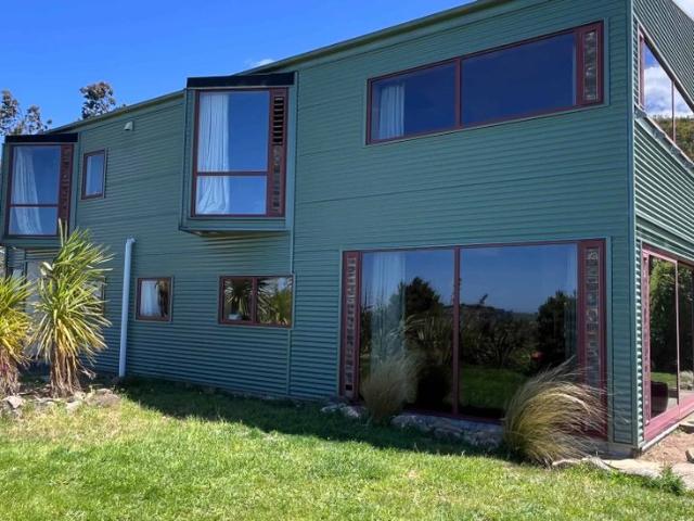 House for rent in Otakou