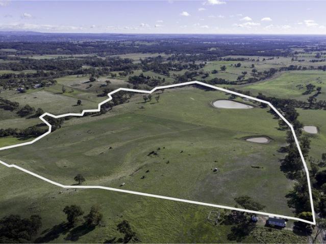 Cottage for sale in Victoria