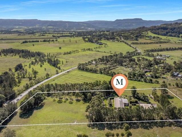 Cottage for sale in Berry