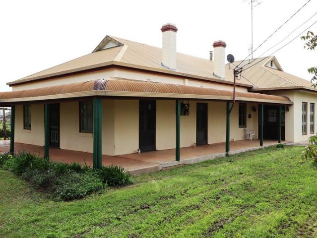 Acreage for sale in Parkes, New South Wales