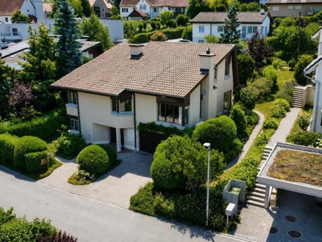 Einfamilienhaus kaufen in Pfeffingen, Bezirk Arlesheim
