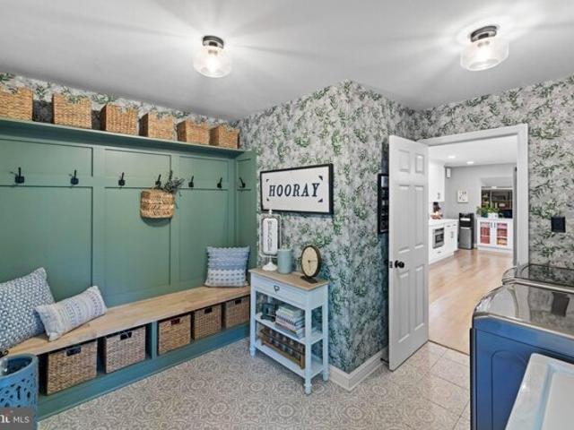 House for sale in Falls Church House for sale in Falls Church