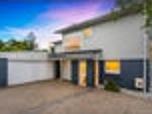 House for sale in Wairau Valley