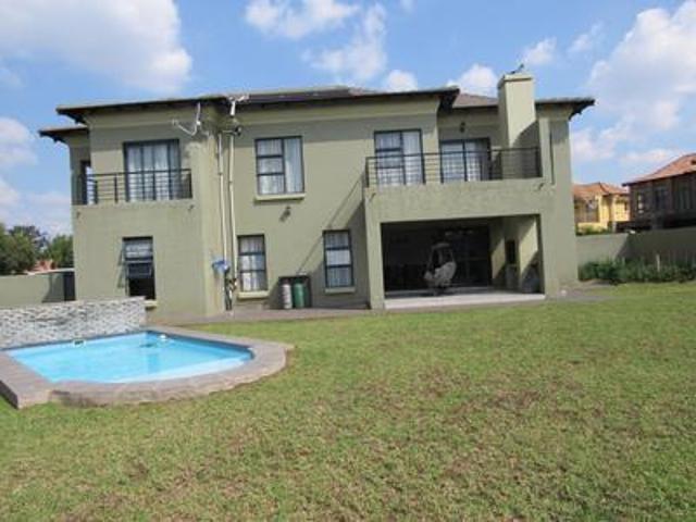 House for rent in Waterkloof, Gauteng