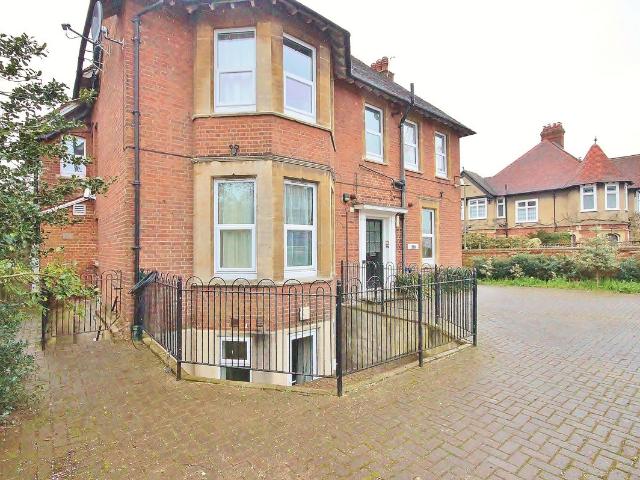 Studio for rent in The Slade, Oxfordshire
