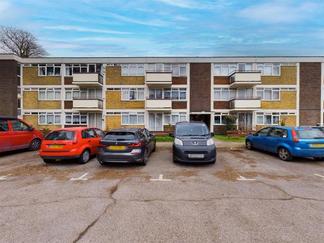 Apartment for rent in Ifield, Crawley