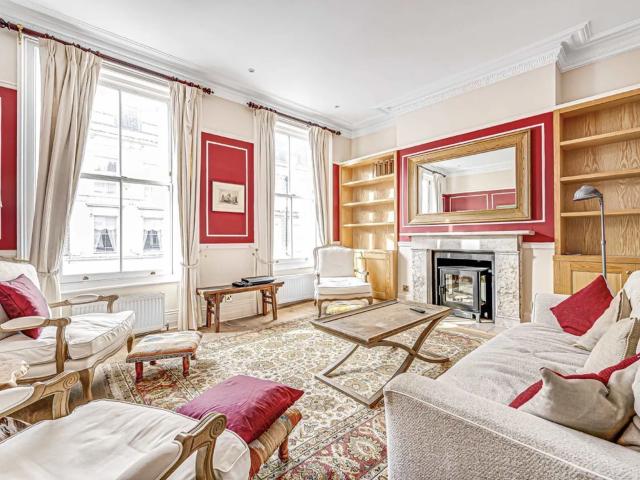 Apartment for rent in Earl's Court, Greater London