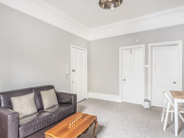 Studio for rent in Earl's Court, Greater London
