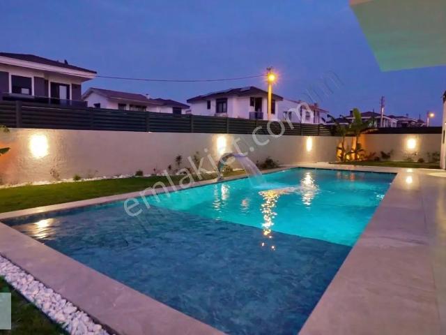 Çeşme, İzmir içerisinde satılık Villa
