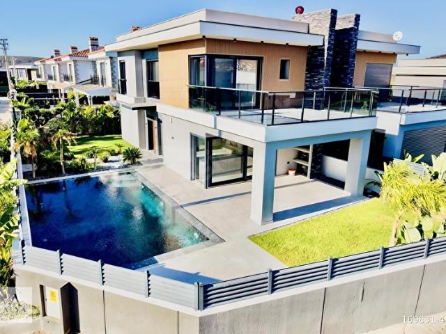 Çeşme, İzmir içerisinde satılık Villa