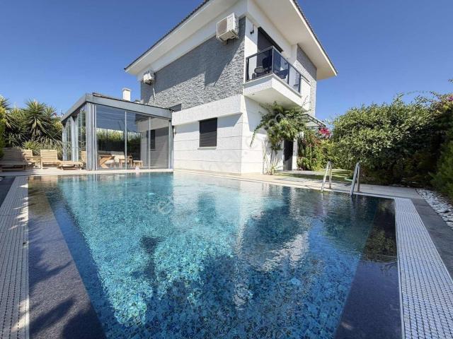Çeşme, İzmir içerisinde satılık Villa