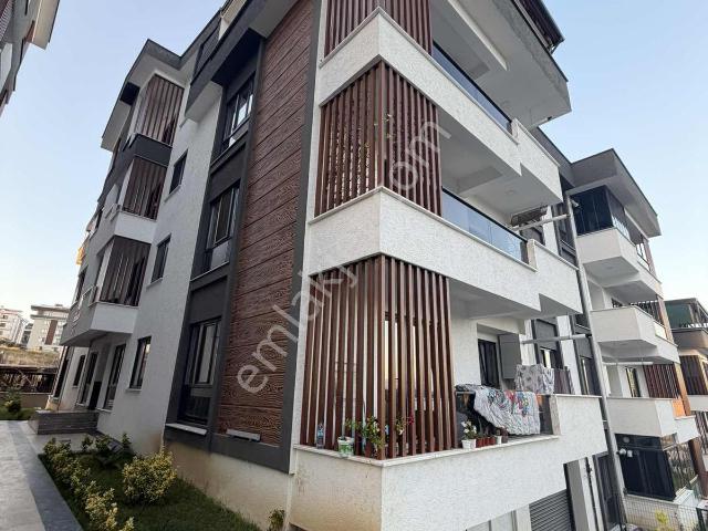 Sultaniye, Çiftlikköy içerisinde kiralık mülk
