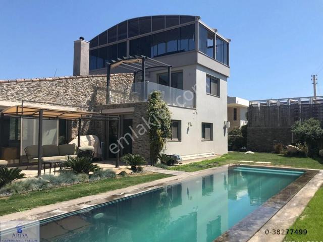 Çeşme, Musalla Mahallesi içerisinde satılık Villa