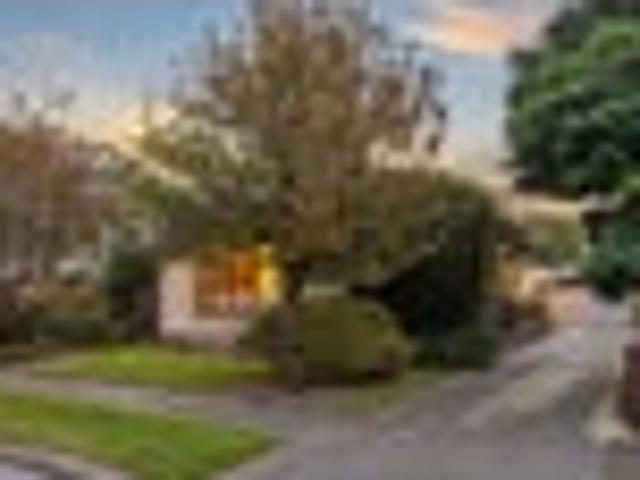 House for sale in Chaslands, Canterbury