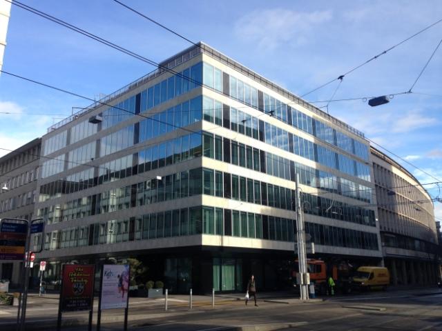 Garage mieten in Einigen, Zürich