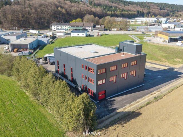 Gewerbe mieten in Regau, Oberösterreich