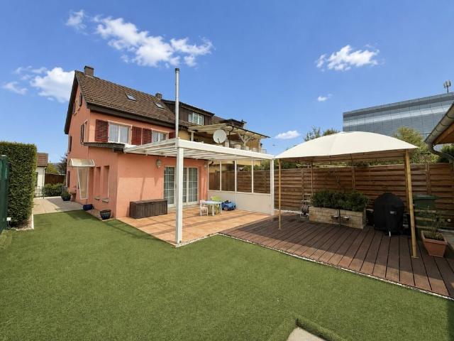 Reihenfamilienhaus kaufen in Schlieren, Zürich