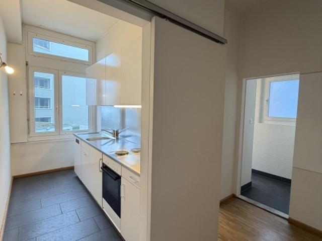 Büro mieten in Einigen, Zürich