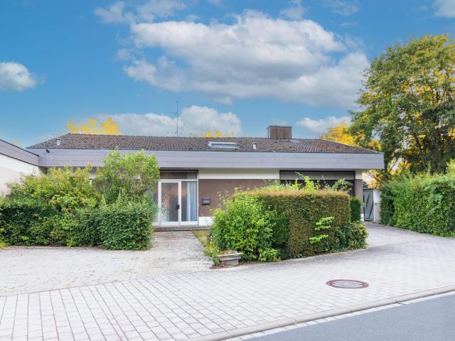 Haus kaufen in Lerchenbühl, Glocke, Saas, Bayreuth