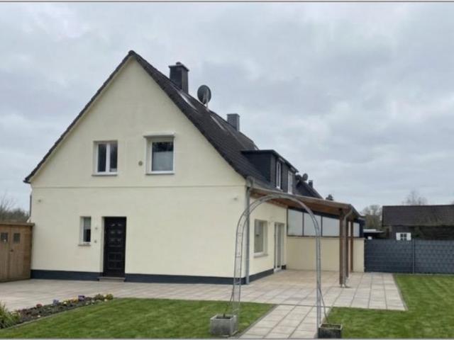 Doppelhaushälfte kaufen in Erkrath, Nordrhein-Westfalen