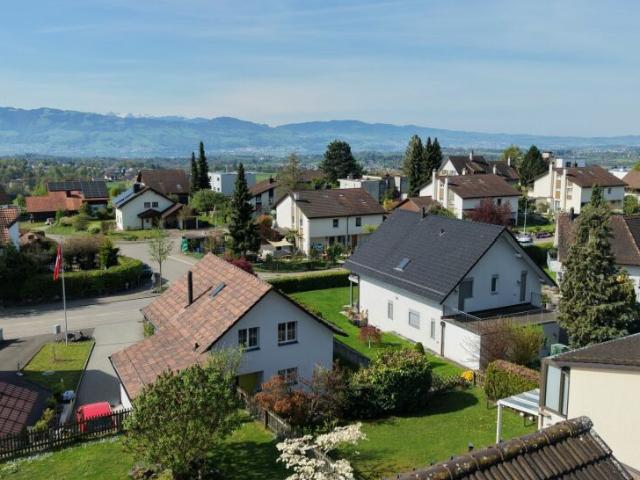 Einfamilienhaus mieten in Dürnten, Zürich