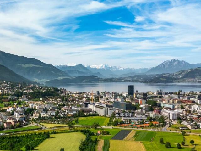 Büro kaufen in Oberwil bei Zug, Zug