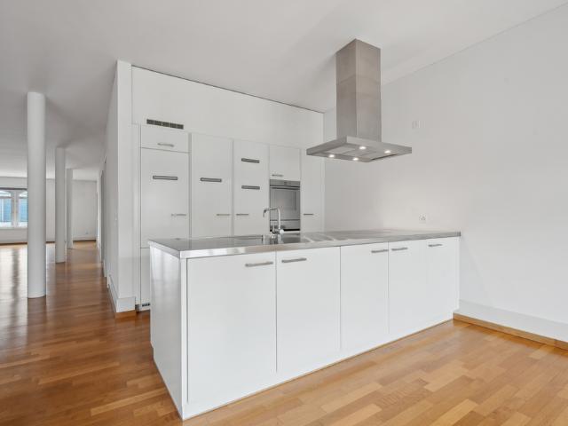 Apartment mieten in Einigen, Zürich