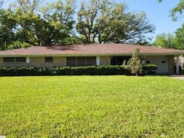 House for sale in Lake Charles House for sale in Lake Charles