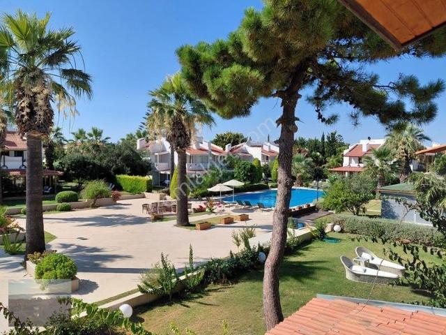 Altınyunus Mahallesi, Çeşme içerisinde satılık Villa