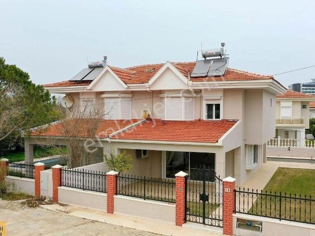 Çeşme, İzmir içerisinde satılık Villa