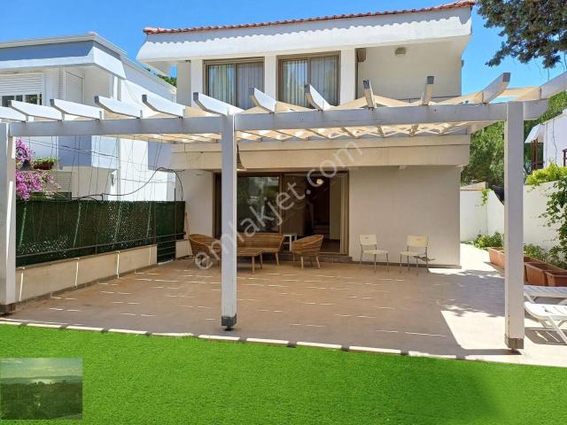 Celal Bayar Mahallesi, Çeşme içerisinde kiralık Villa