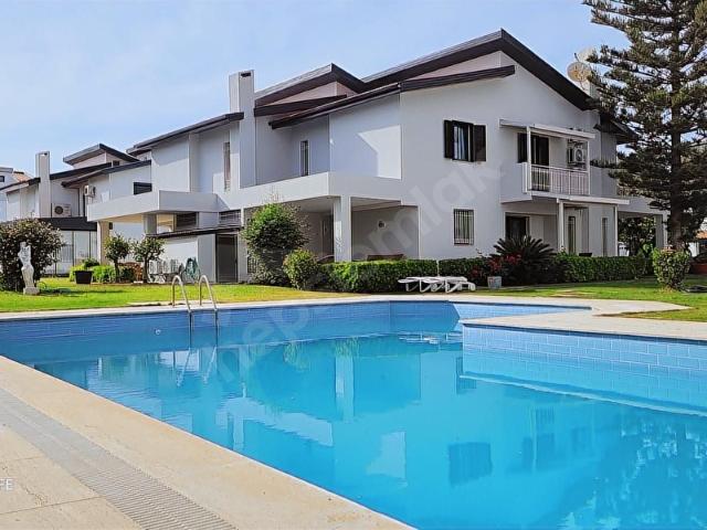 Çeşme, İzmir içerisinde satılık Villa