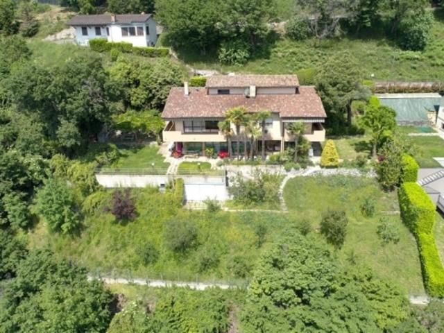 Reihenfamilienhaus kaufen in Mendrisio, Tessin
