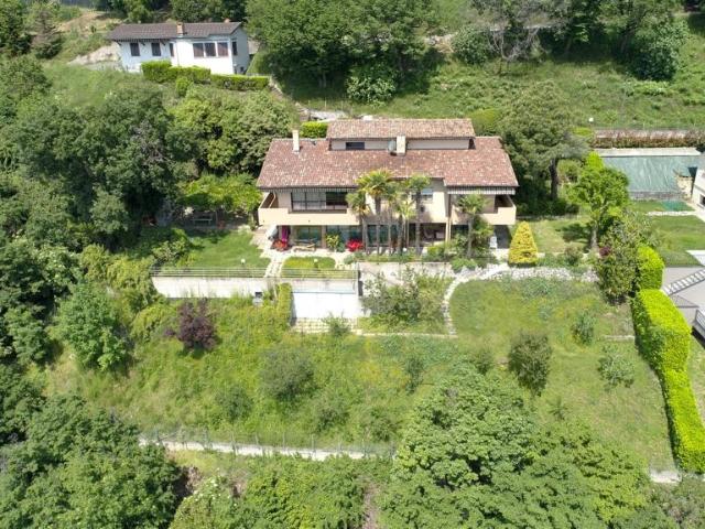 Haus kaufen in Mendrisio, Tessin